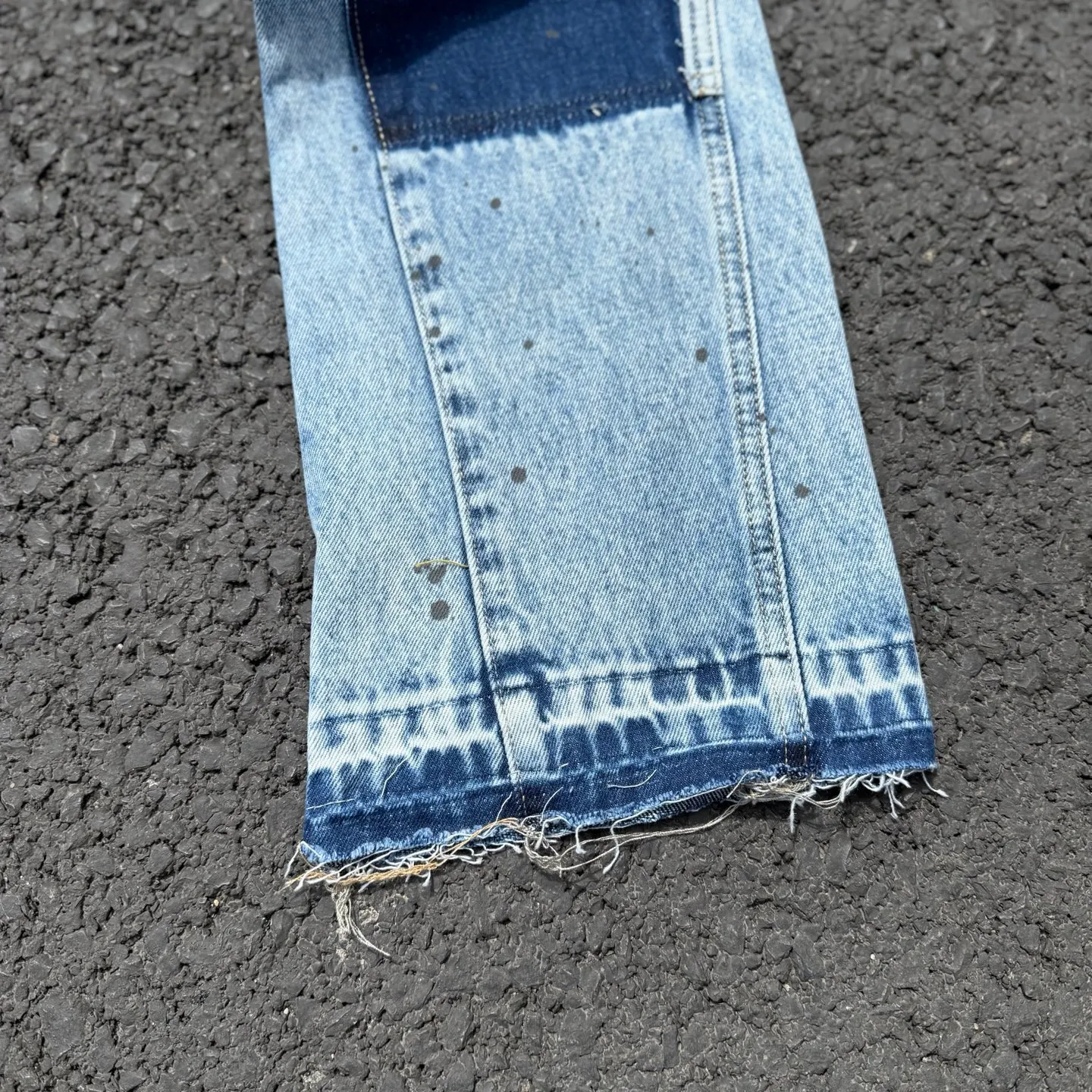 #8163 P250💰 Independent GALLERY DEPT. Vintage splicing loose washed flared jeans - truly restore the ultimate texture of Vintage - original hardware accessories washed and other elevators, QR code analysis are all purchased from the original factory, high degree of restoration, you are welcome to compare the products~ - three-dimensional version loose and comfortable without picking the body shape taller and slimmer factory Seiko original factory quality control same style for men and women can be matched with couples Versatile recommendation Necessary jeans for all seasons -Size: 28 30 32 34 36